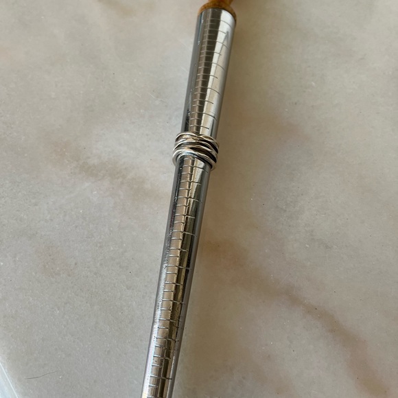 Premier Design Silver ring - Picture 6 of 9